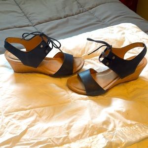 Boc wedge, navy blue, 9m, good cond, worn once